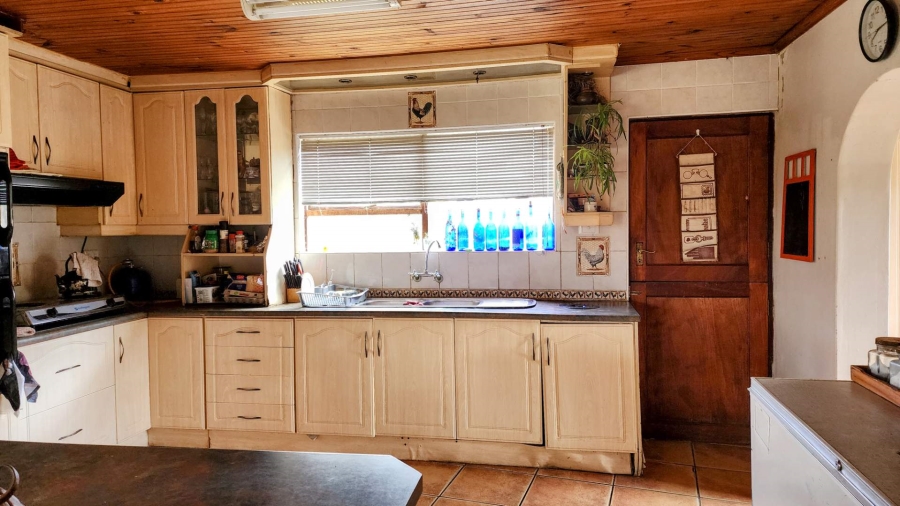 5 Bedroom Property for Sale in Uilenkraalsmond Western Cape